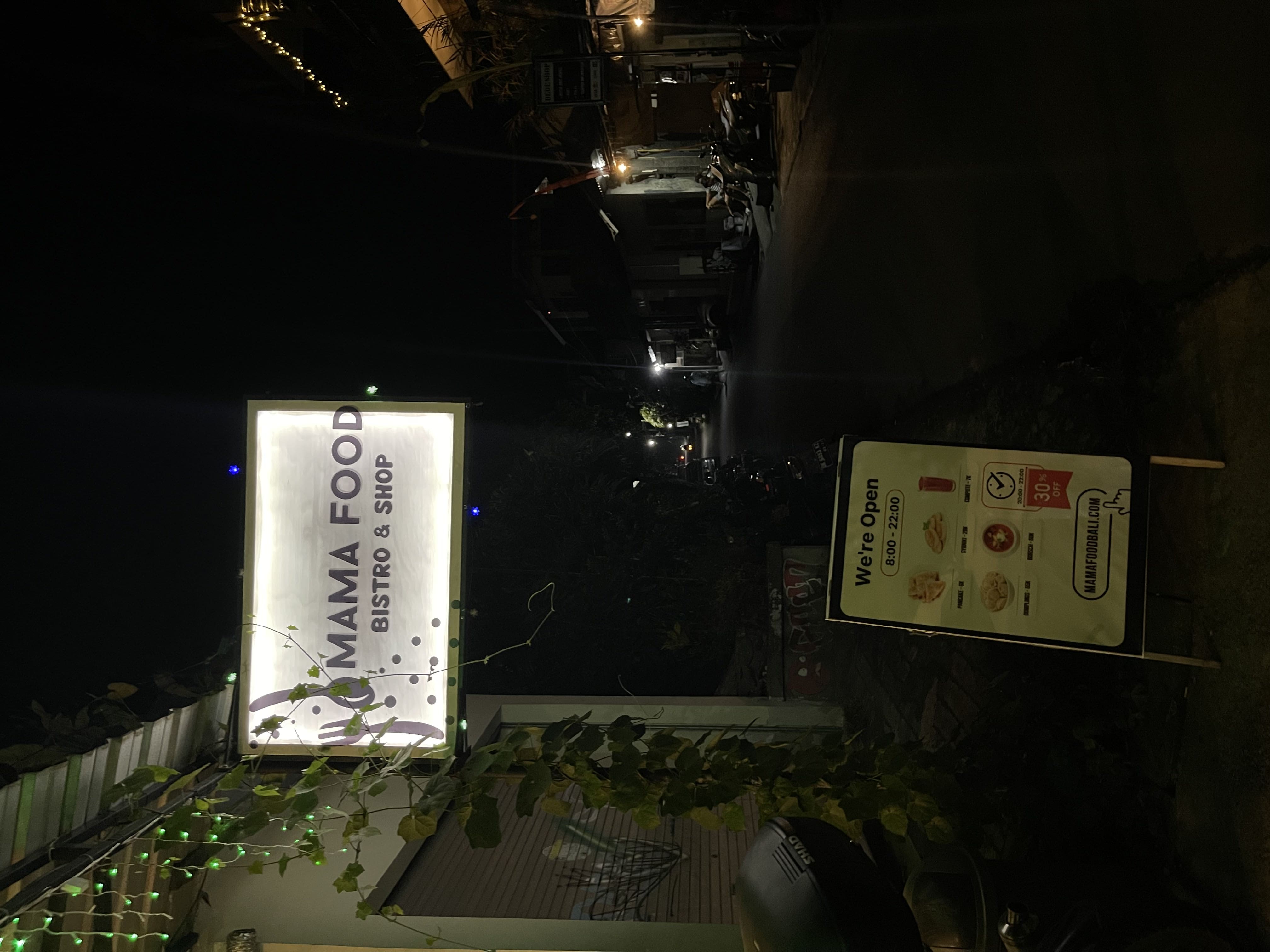 Mama Food Cafe entrance at night, Penestanan