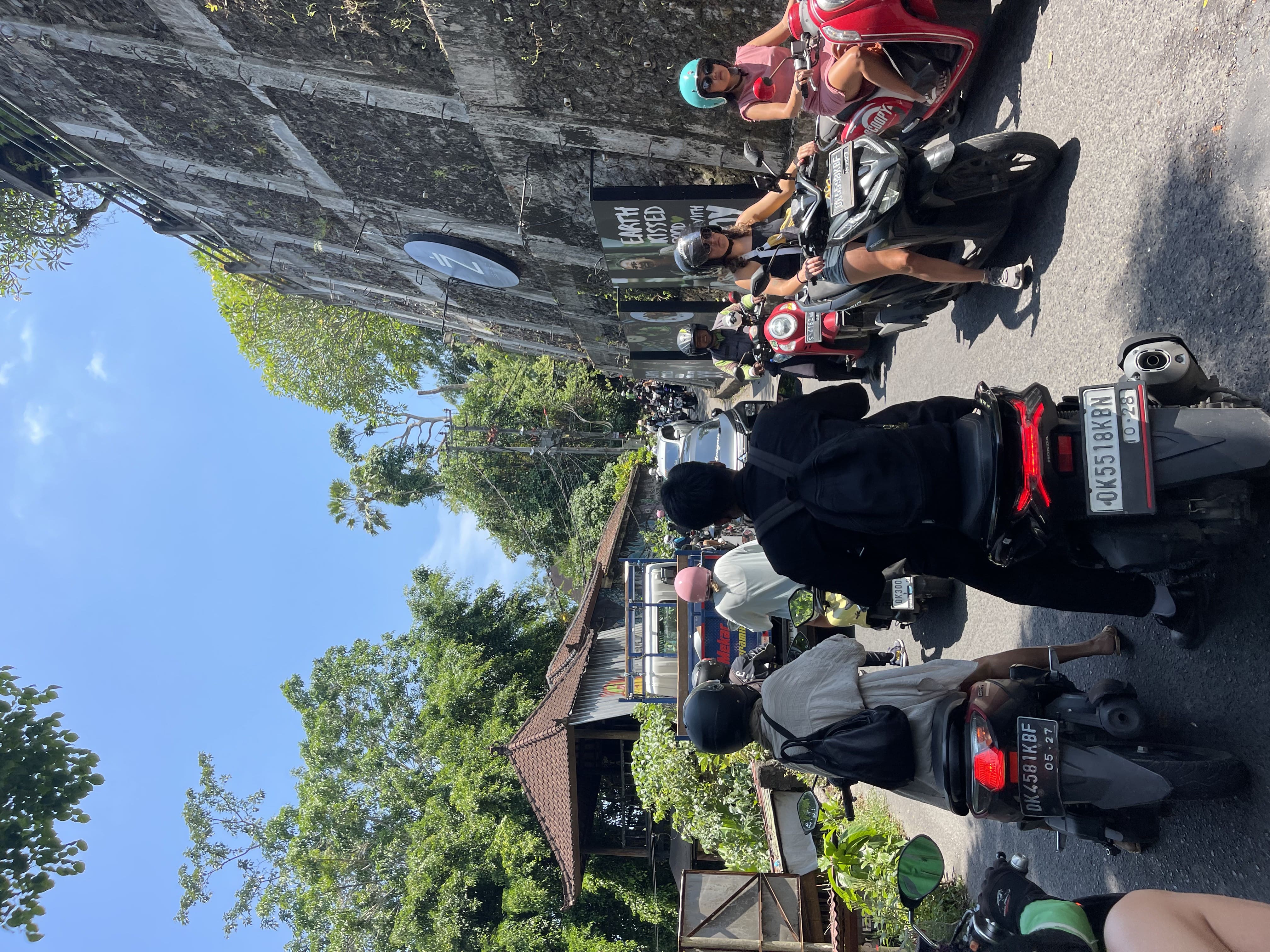Traffic near Zest Cafe, Penestanan, Ubud